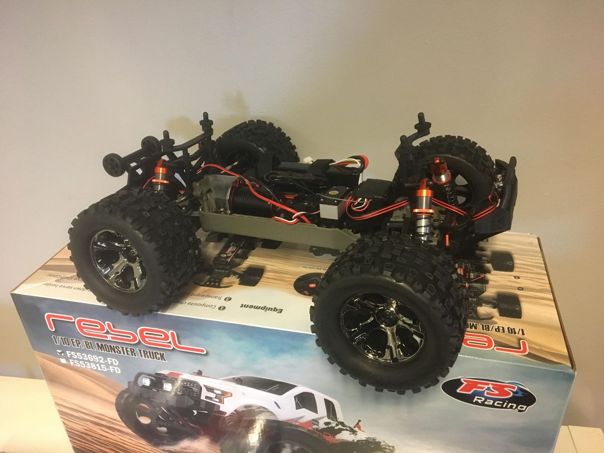 FS Racing Rebel 1/10 Børsteløs Monster Truck RTR
